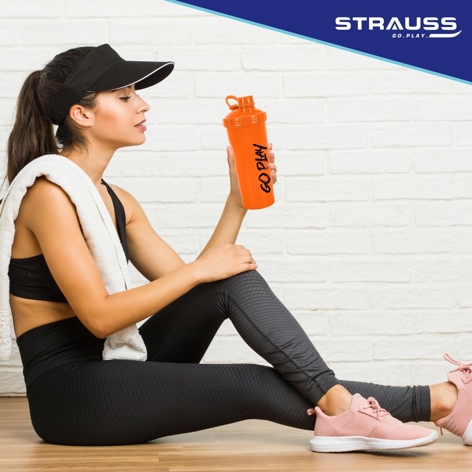 Strauss Aqua Shaker Bottle - Perfect for Outdoor Activities